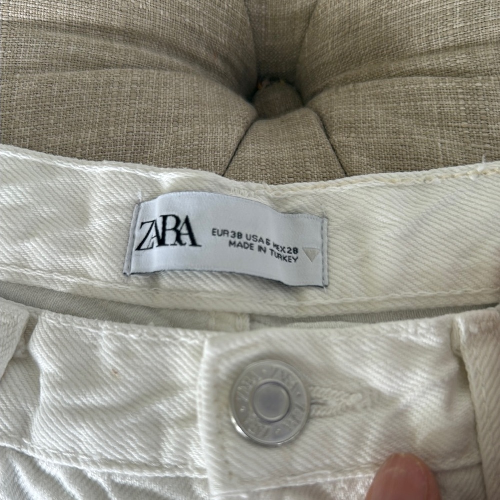 Sara White jeans - Picture 6 of 8